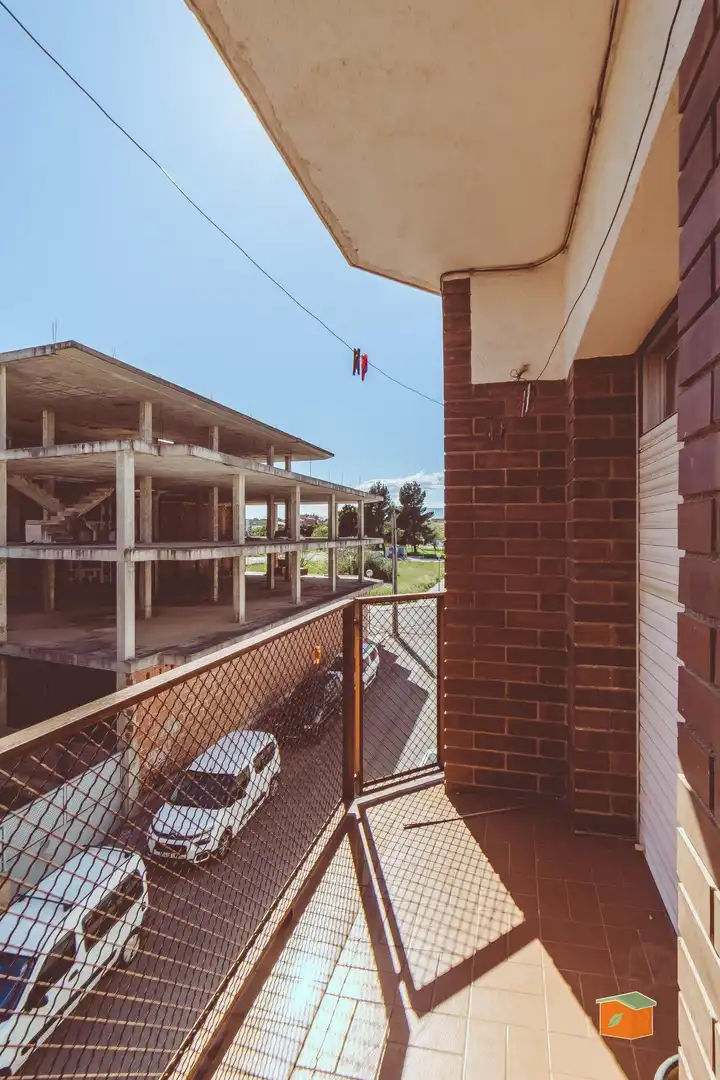 Vista exterior de Piso en venta en Santa Bàrbara con Amueblado y Balcón