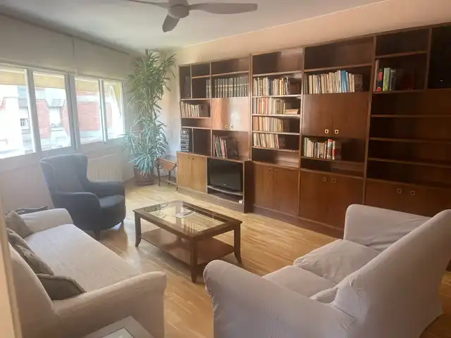Wohnzimmer von Wohnung zur Miete in Sant Cugat del Vallès mit Klimaanlage, Heizung und Parkett