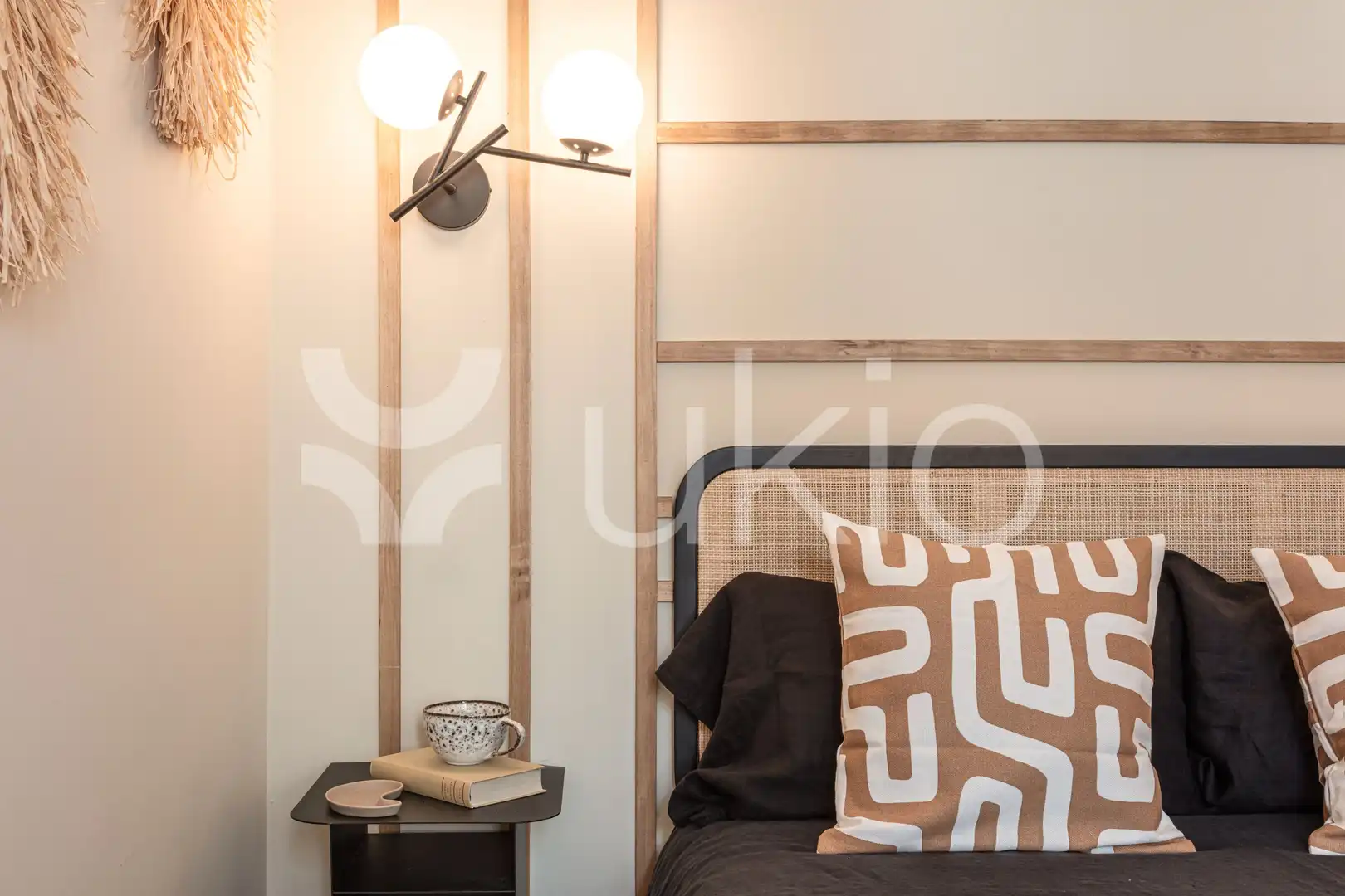Dormitori de Apartament de lloguer en Madrid amb Aire condicionat, Calefacció i Forn