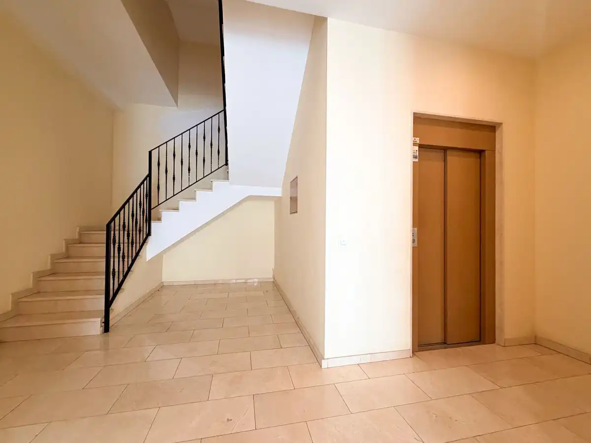 Wohnung zum Verkauf in Dénia mit Klimaanlage, Heizung und Terrasse