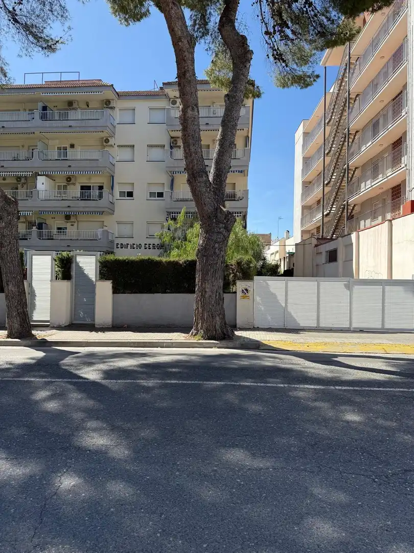 Exterior view of Garage for sale in Cunit