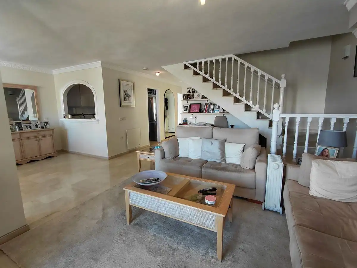 Ático en venta en Marbella con Terraza, Trastero y Piscina
