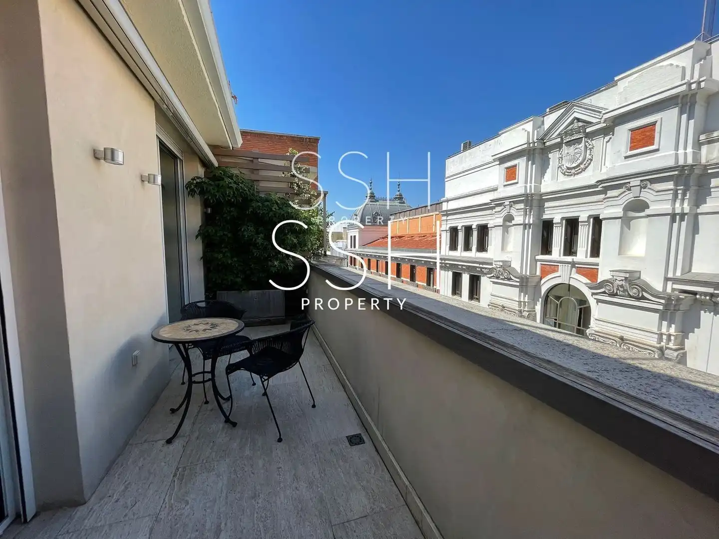 Terrasse von Wohnung zur Miete in Madrid mit Klimaanlage, Terrasse und Möbliert