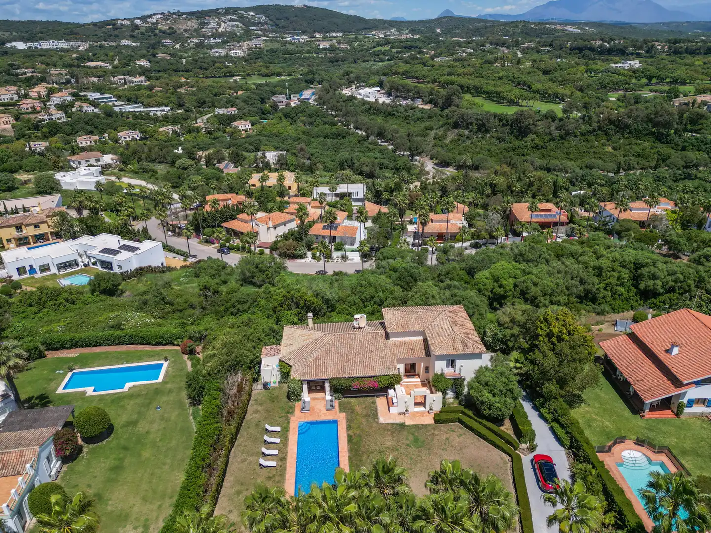 Vista exterior de Casa o chalet en venta en Sotogrande con Aire acondicionado, Jardín privado y Terraza