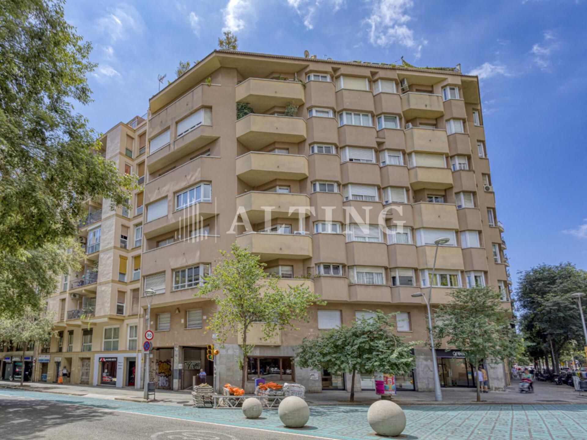 Vista exterior de Oficina en venda en  Barcelona Capital