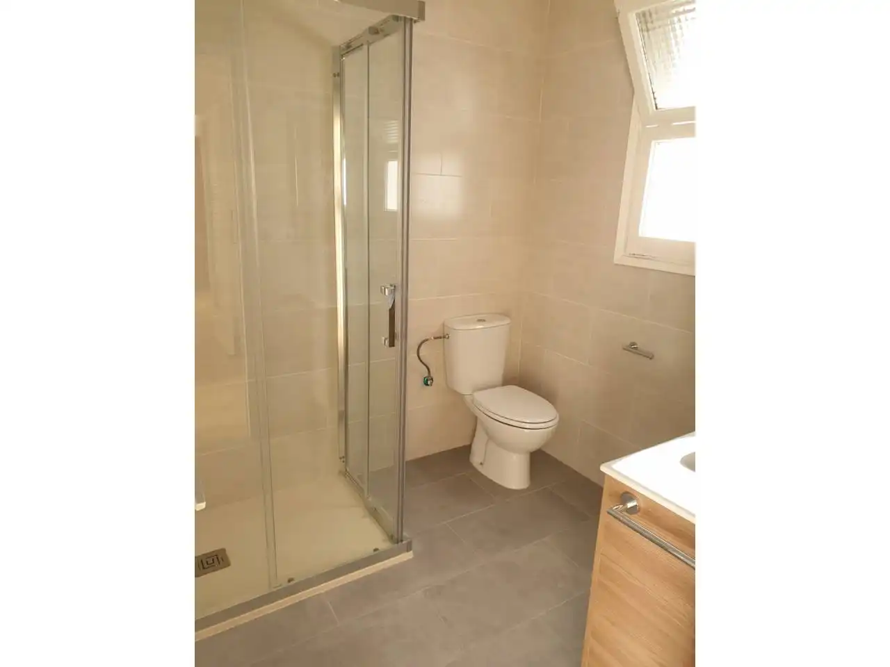 Baño de Edificio en venta en Girona