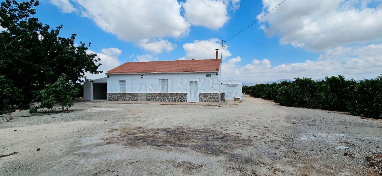 Vista exterior de Finca rústica de lloguer en Redován