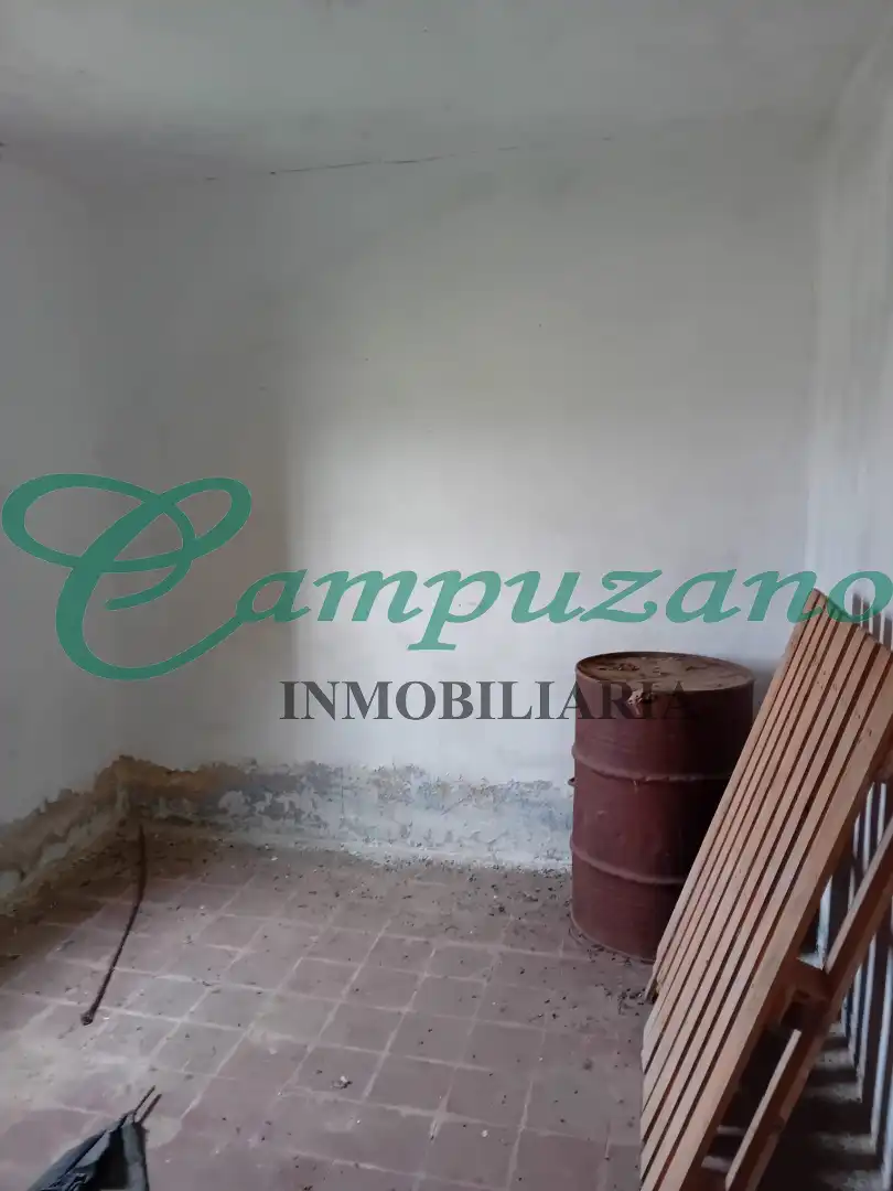 Habitación de Terreno en venta en Calera y Chozas
