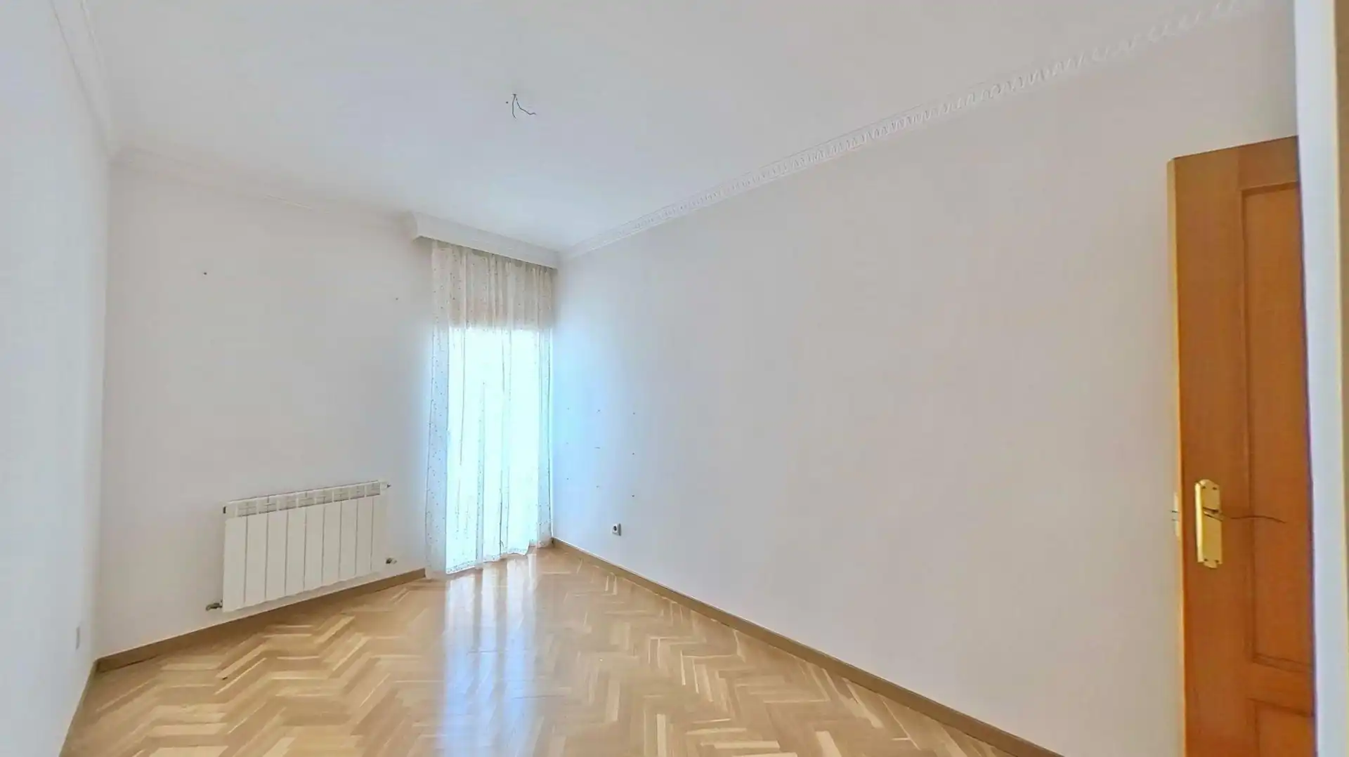 Habitación de Apartamento en venta en Aranjuez con Aire acondicionado, Calefacción y Trastero