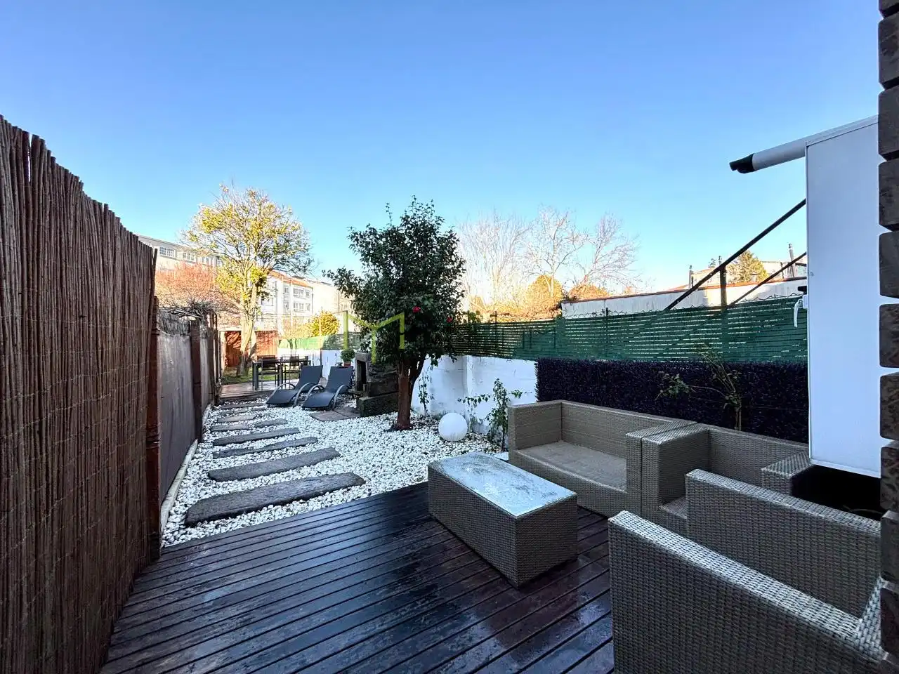 Terraza de Casa o chalet en venta en Santiago de Compostela  con Calefacción, Jardín privado y Amueblado