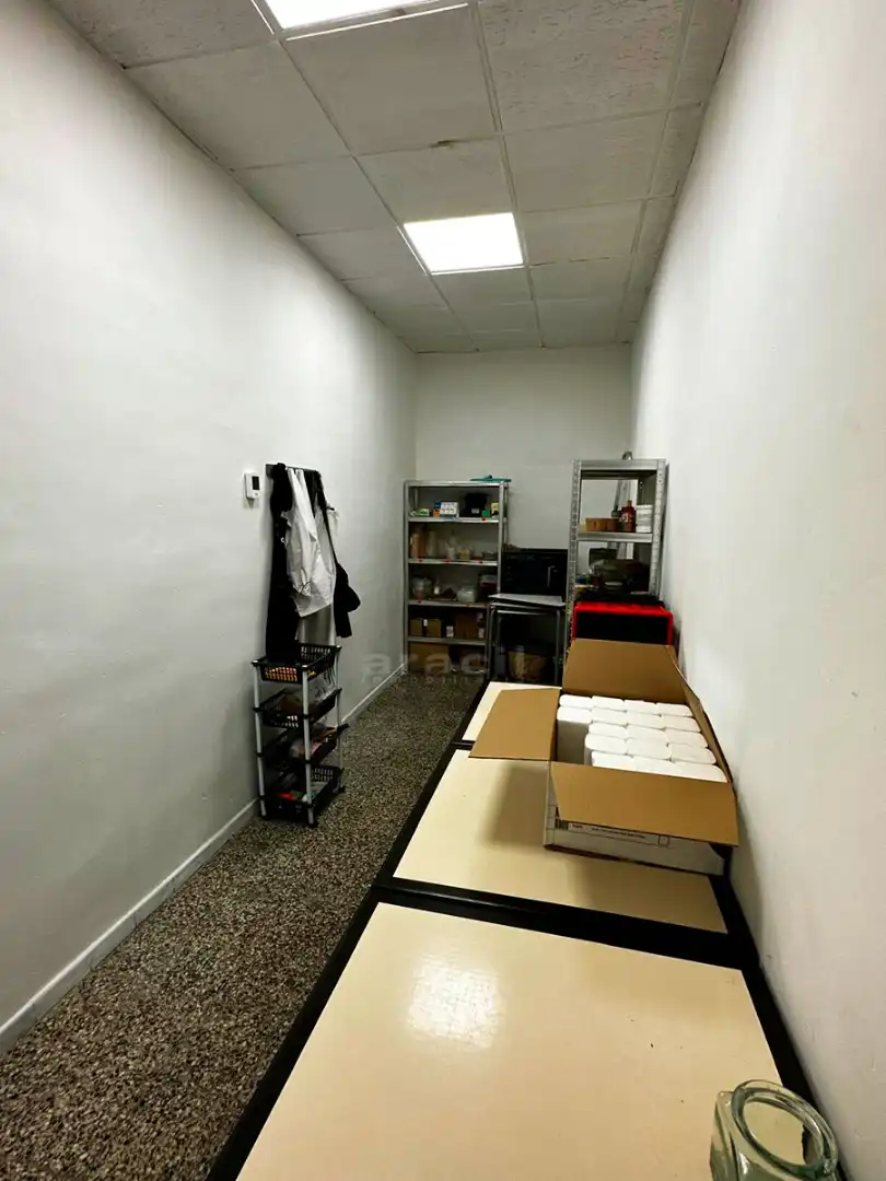 Business premises for sale in Eixample, imagen 5