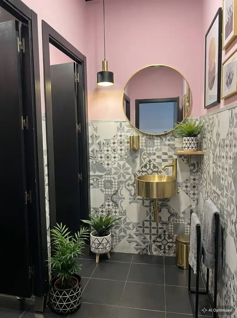 Bathroom of Flat for sale in Madrid  with Heating, Terrace and Balcony