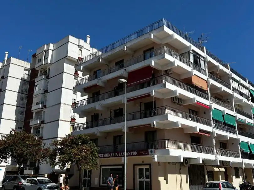 Außenansicht von Wohnung zum Verkauf in Sanlúcar de Barrameda mit Klimaanlage, Terrasse und Balkon