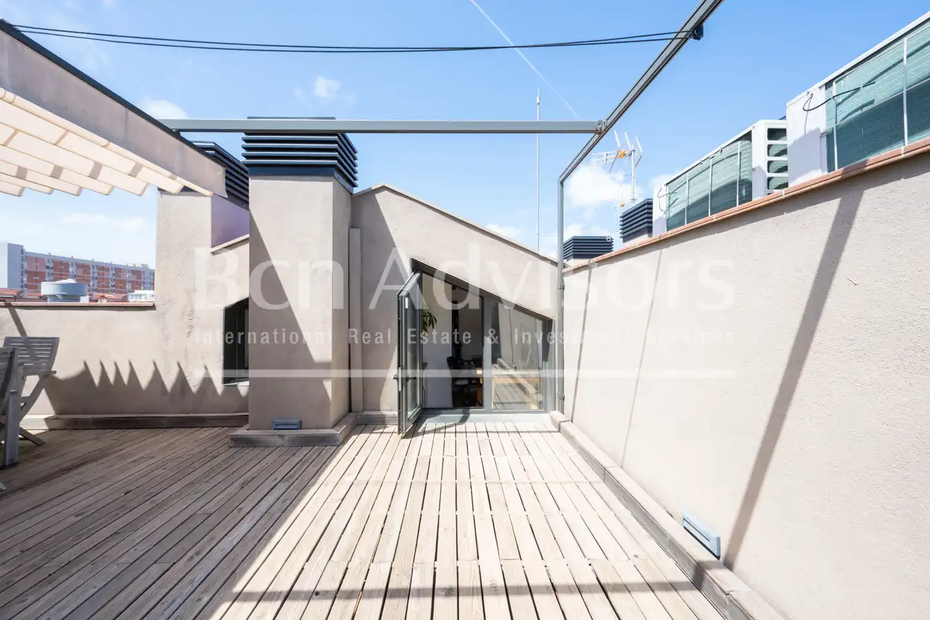 Terrasse von Dachboden zum Verkauf in Barcelona mit Klimaanlage, Heizung und Parkett