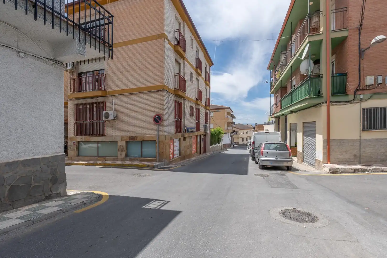 Vista exterior de Pis en venda en Huétor Vega amb Aire condicionat, Traster i Balcó