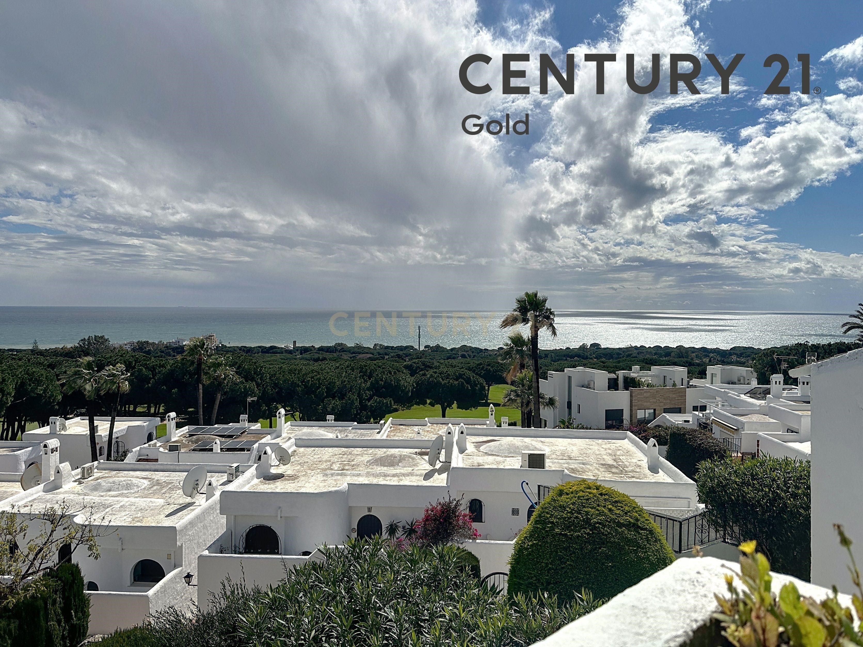 Vista exterior de Casa o xalet en venda en Marbella amb Terrassa