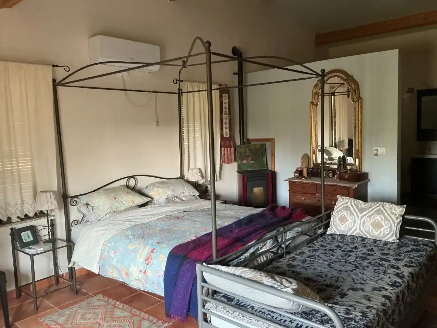 Dormitori de Finca rústica en venda en Villasbuenas de Gata amb Aire condicionat, Traster i Piscina