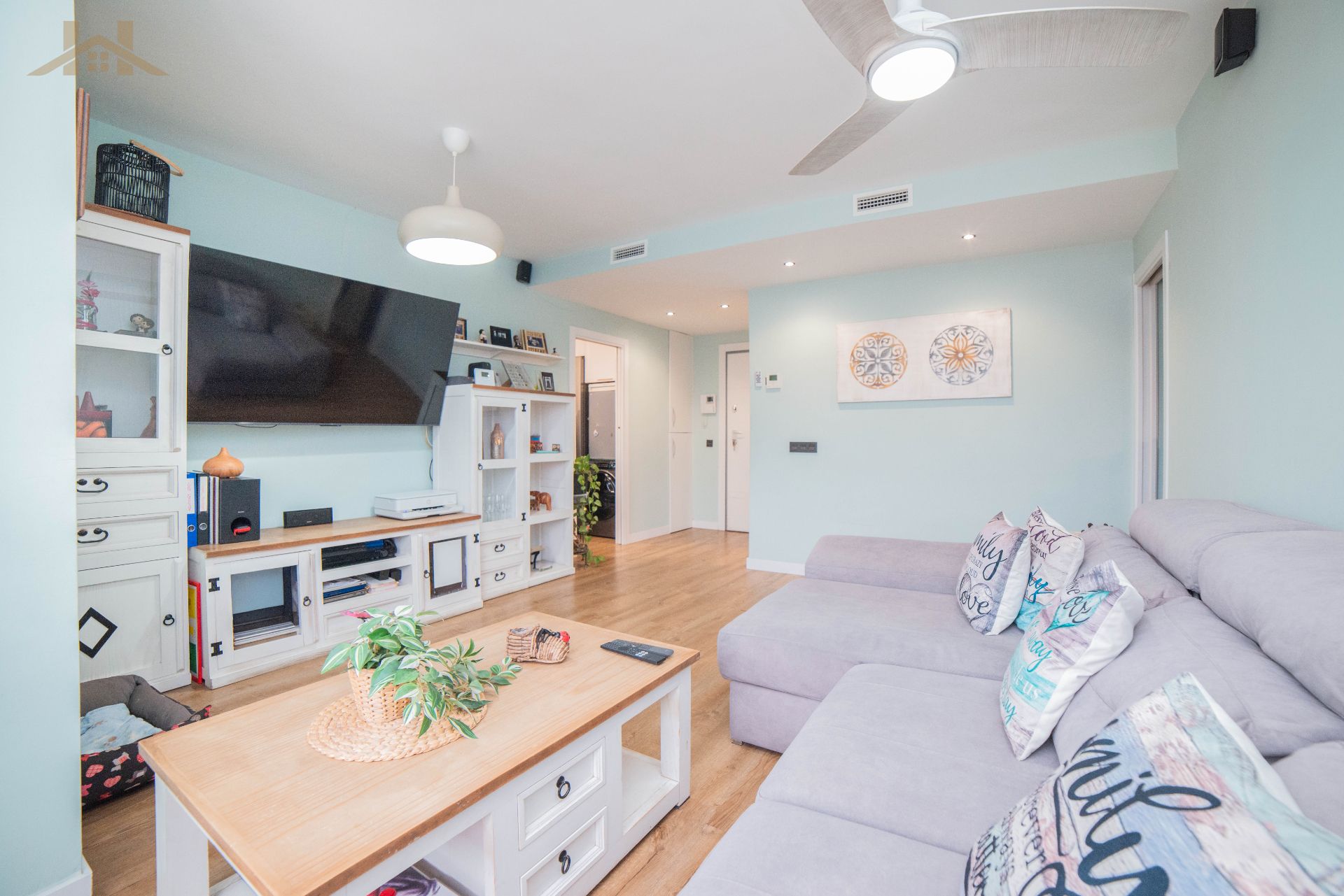 Living room of Flat for sale in Fuenlabrada  with Heating, Private garden and Community pool