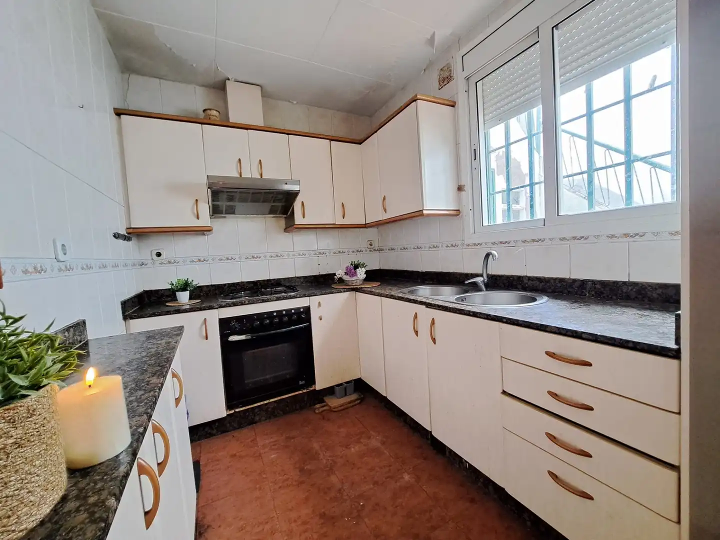 Kitchen of Detached homes for sale in Rubí  with Terrace and Alarm