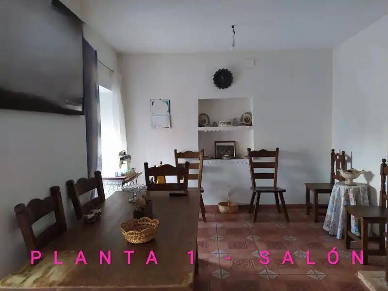 Küche von Einfamilien-Reihenhaus zum Verkauf in Villa del Campo mit Privatgarten und Möbliert