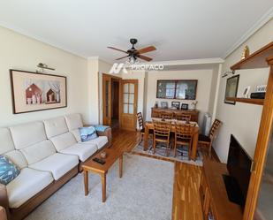 Living room of Duplex for sale in O Carballiño    with Heating, Parquet flooring and Oven