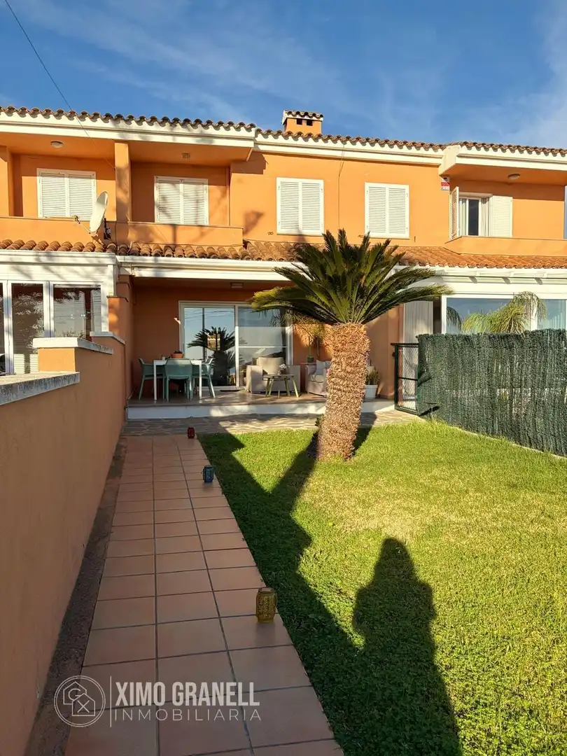 Jardín de Casa adosada en venta en Almazora / Almassora con Jardín privado y Terraza