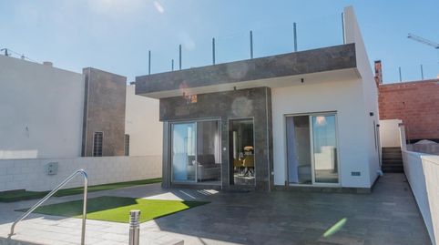 Villa contemporánea de 3 dormitorios con piscina privada y solárium en Villamartín, imatge 3