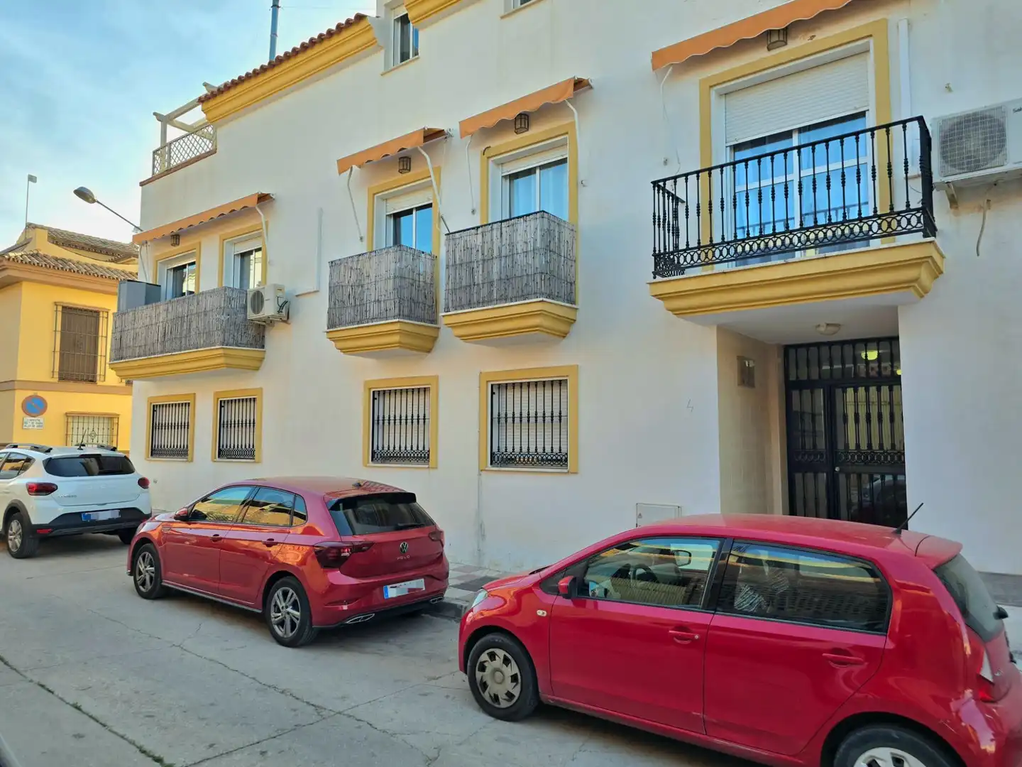 Vista exterior de Ático en venta en Alhaurín El Grande con Aire acondicionado, Calefacción y Parquet
