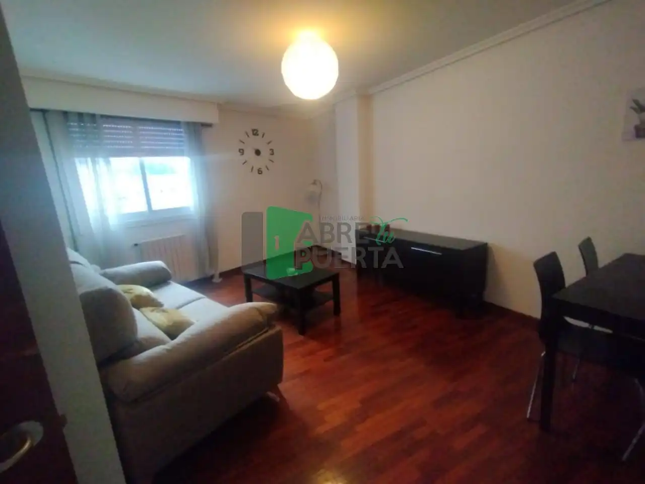 Sala d'estar de Apartament de lloguer en Ourense Capital  amb Calefacció, Parquet i Traster