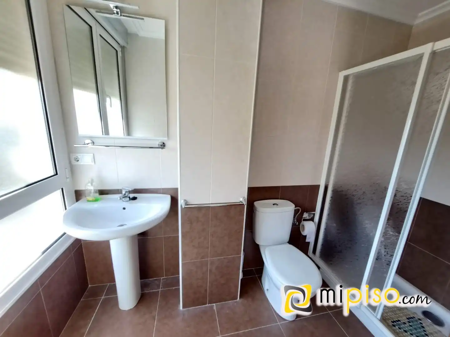 Bathroom of Flat for rent in Laredo  with Furnished