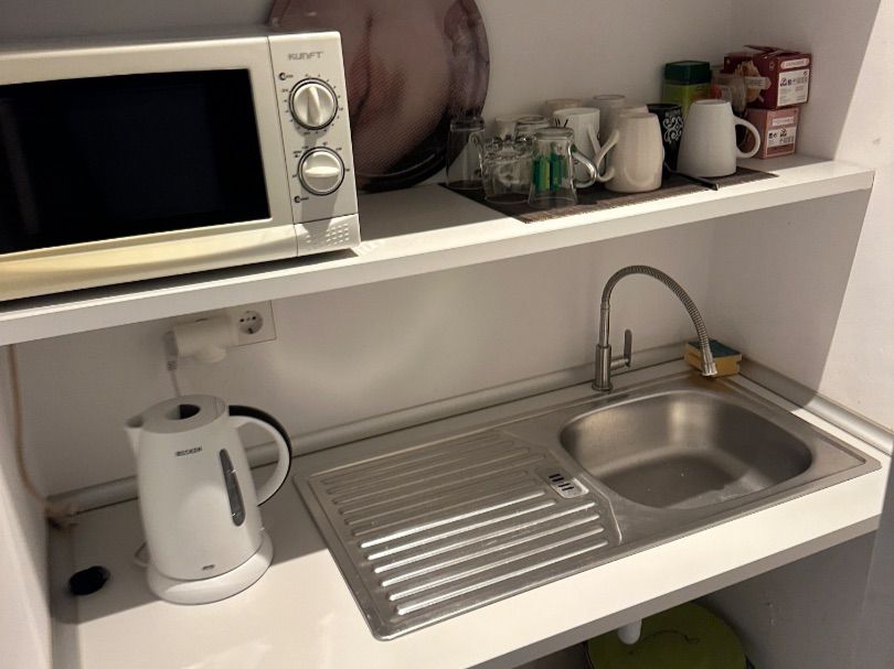 Cuina de Oficina de lloguer en Marbella amb Aire condicionat, Calefacció i Internet