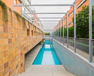 Swimming pool of Flat for sale in  Sevilla Capital  with Air Conditioner, Private garden and Parquet flooring