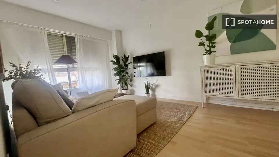 Living room of Flat for rent in Valencia  with Air Conditioner, Heating and Furnished