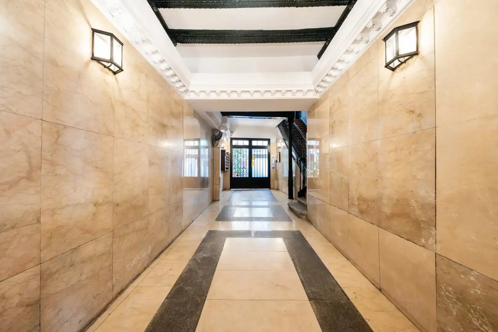 Piso en venta en Madrid con Balcón