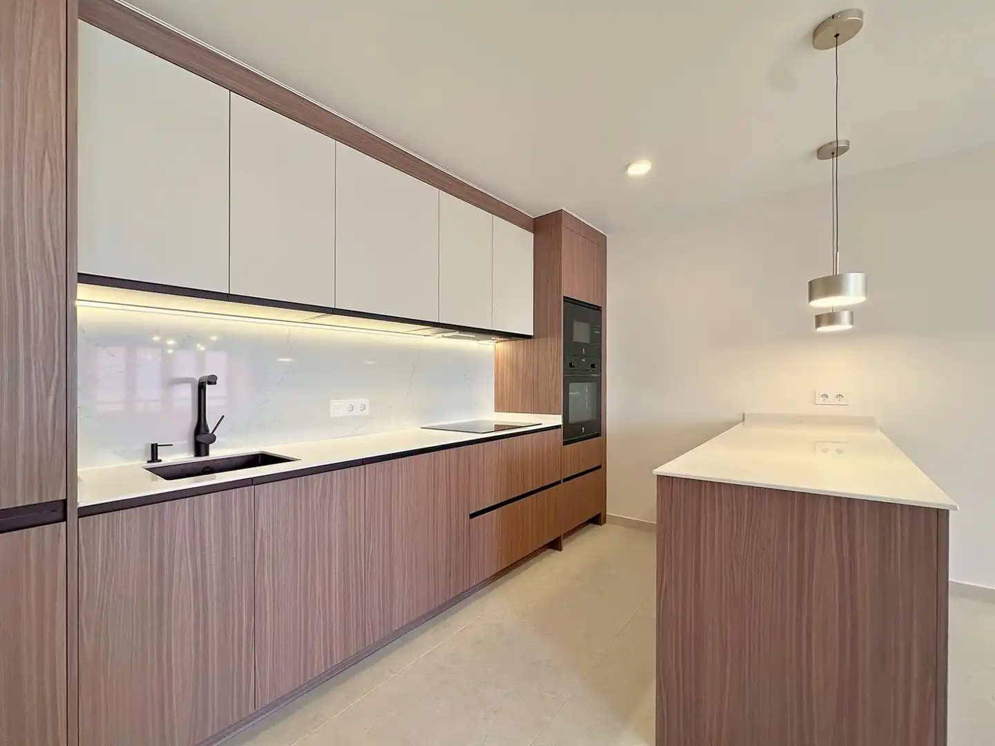 Apartment mit Terrasse zum Verkauf in Calle JOSE MARTINEZ RUIZ-AZORIN 18, imagen 2
