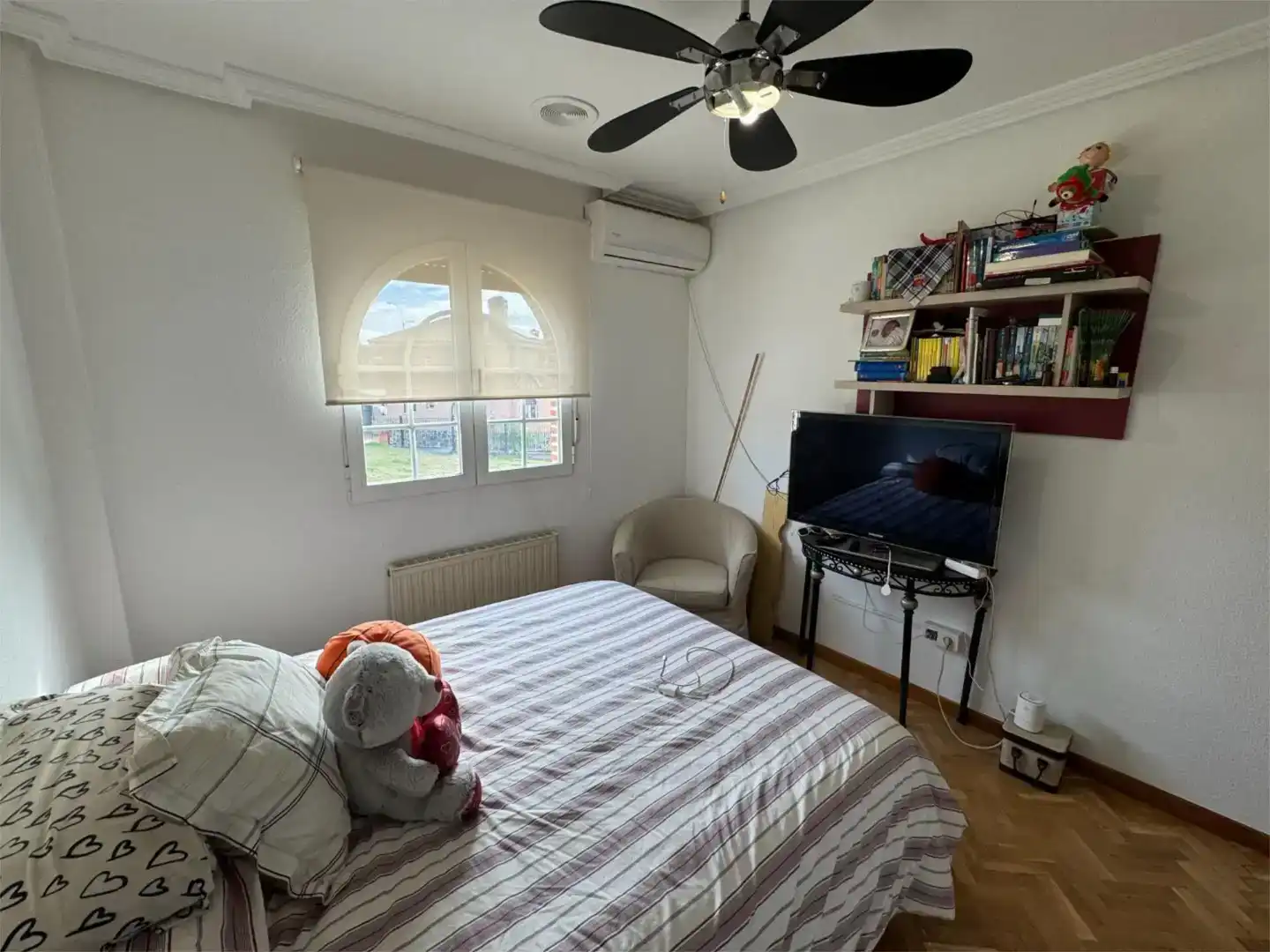 Habitación de Casa o chalet en venta en Bargas con Aire acondicionado, Trastero y Piscina