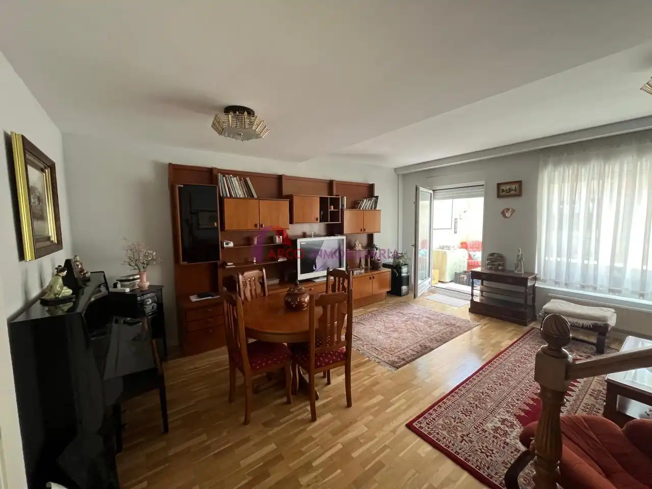 Living room of Detached homes for sale in Burgos  with Heating, Private garden and Parquet flooring