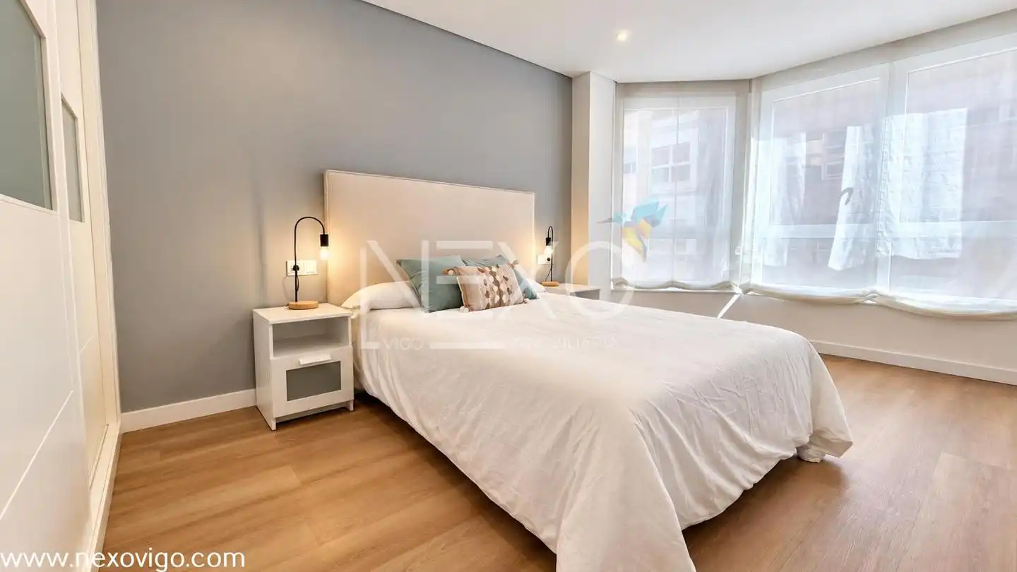 Habitación de Piso en venta en Vigo  con Calefacción, Trastero y Amueblado
