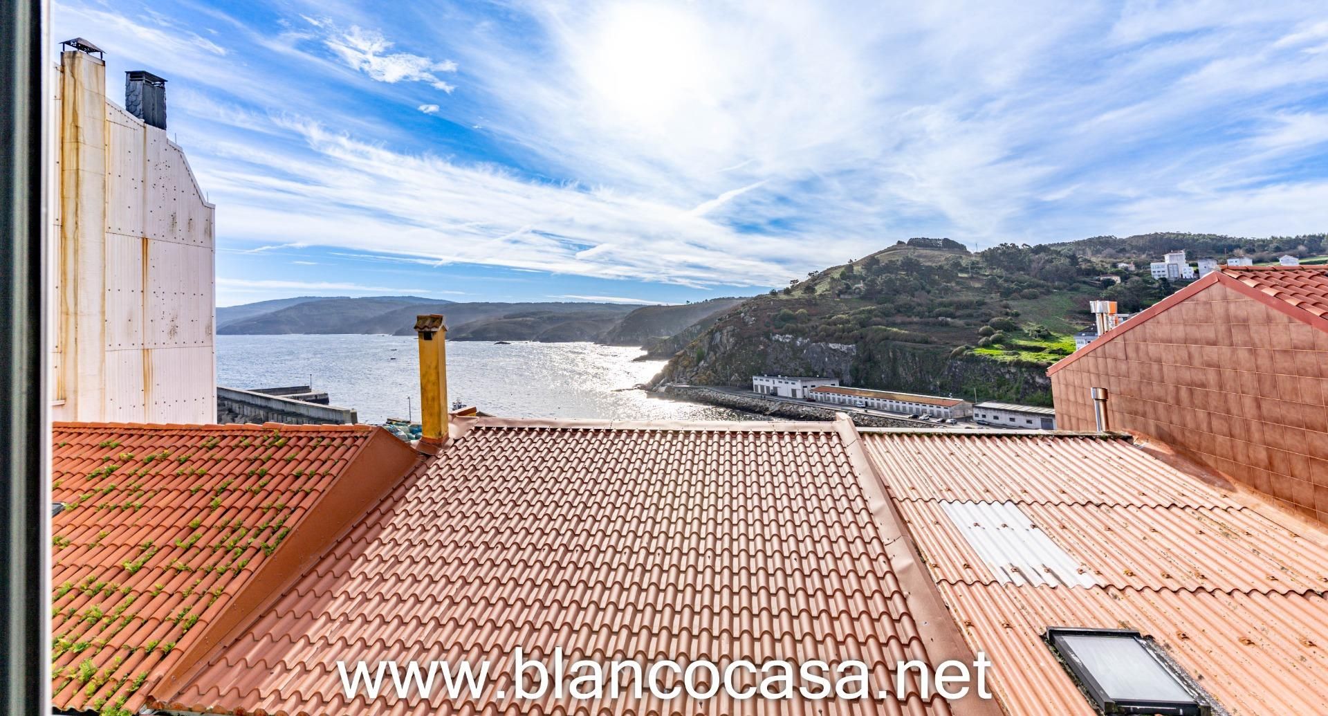 Exterior view of House or chalet for sale in Malpica de Bergantiños  with Heating and Storage room