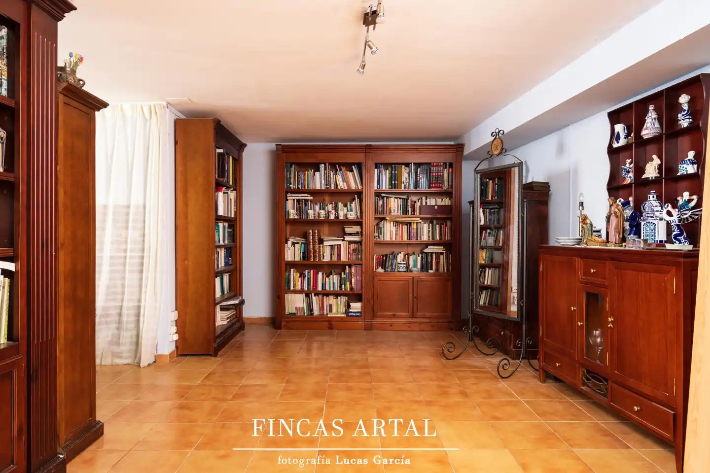 Houses for sale in Zaragoza  with Air Conditioner, Heating and Private garden