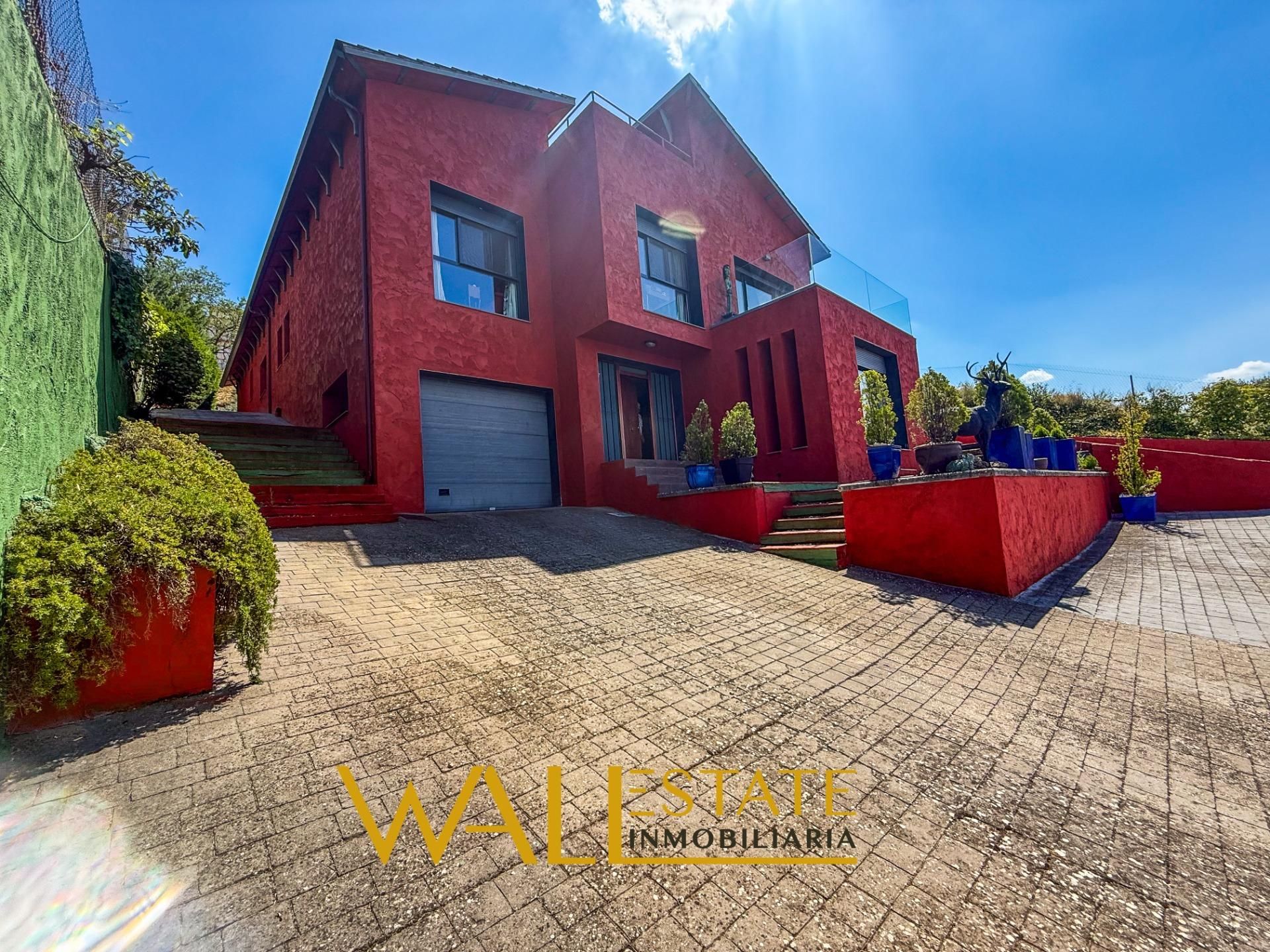 Vista exterior de Casa o xalet en venda en Guadalajara Capital amb Calefacció, Jardí privat i Terrassa