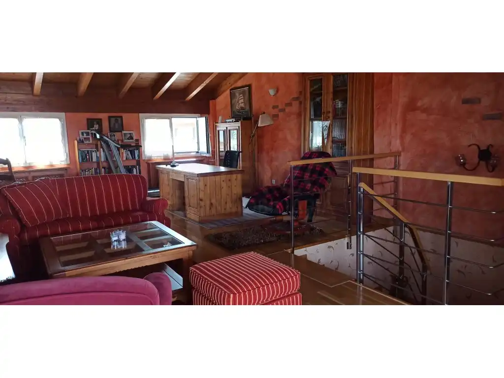 Sala de estar de Casa adosada en venta en Miranda de Ebro con Jardín privado y Piscina