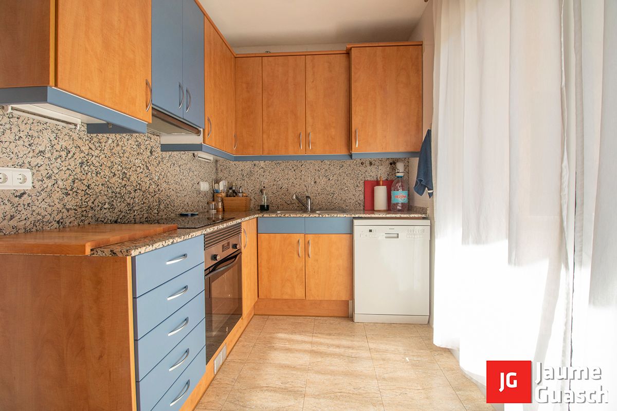 Kitchen of Single-family semi-detached for sale in Torredembarra  with Air Conditioner, Heating and Private garden