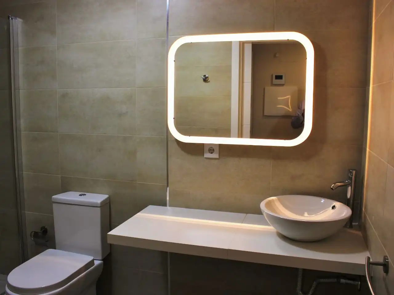 Baño de Oficina de alquiler en Badajoz con Aire acondicionado, Calefacción y Amueblado