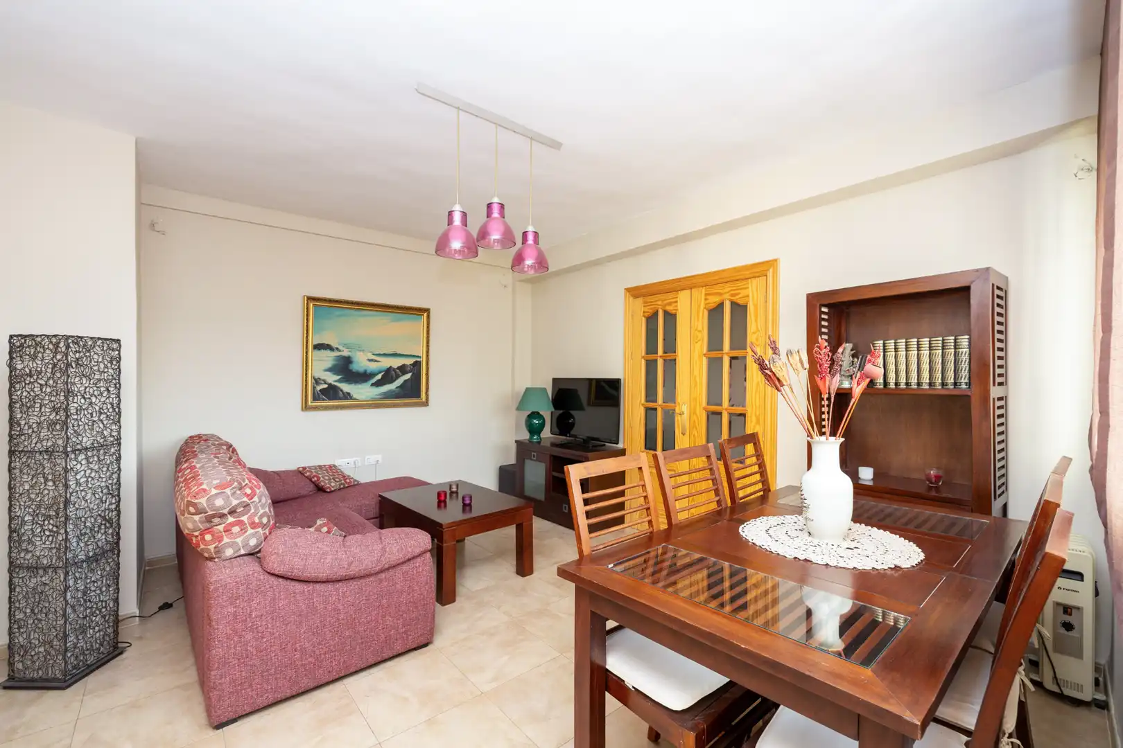 Living room of Flat for rent in Granada  with Air Conditioner, Furnished and Washing machine