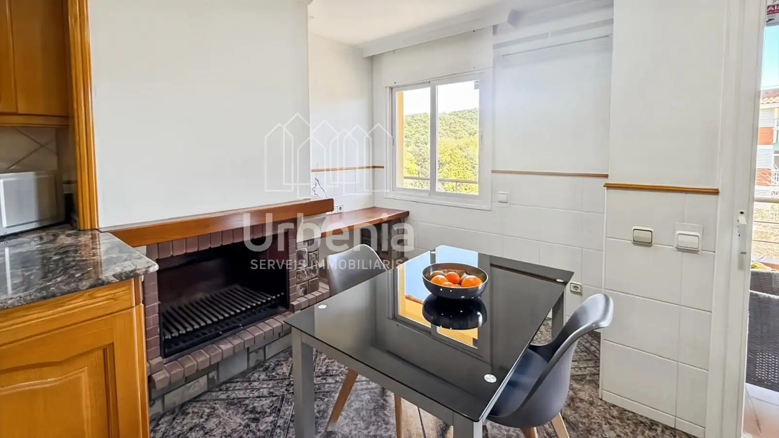 Kitchen of Flat for sale in Sant Cebrià de Vallalta  with Air Conditioner, Heating and Terrace