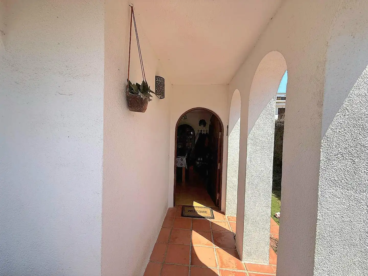 Einfamilien-Reihenhaus zum Verkauf in Calafell mit Privatgarten, Terrasse und Abstellraum