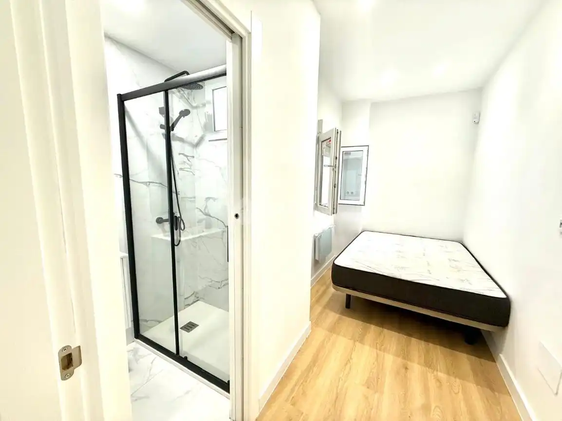 Schlafzimmer von Wohnung zum Verkauf in Madrid