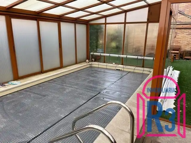 Adossat amb piscina en venda a La Vallina, imagen 11