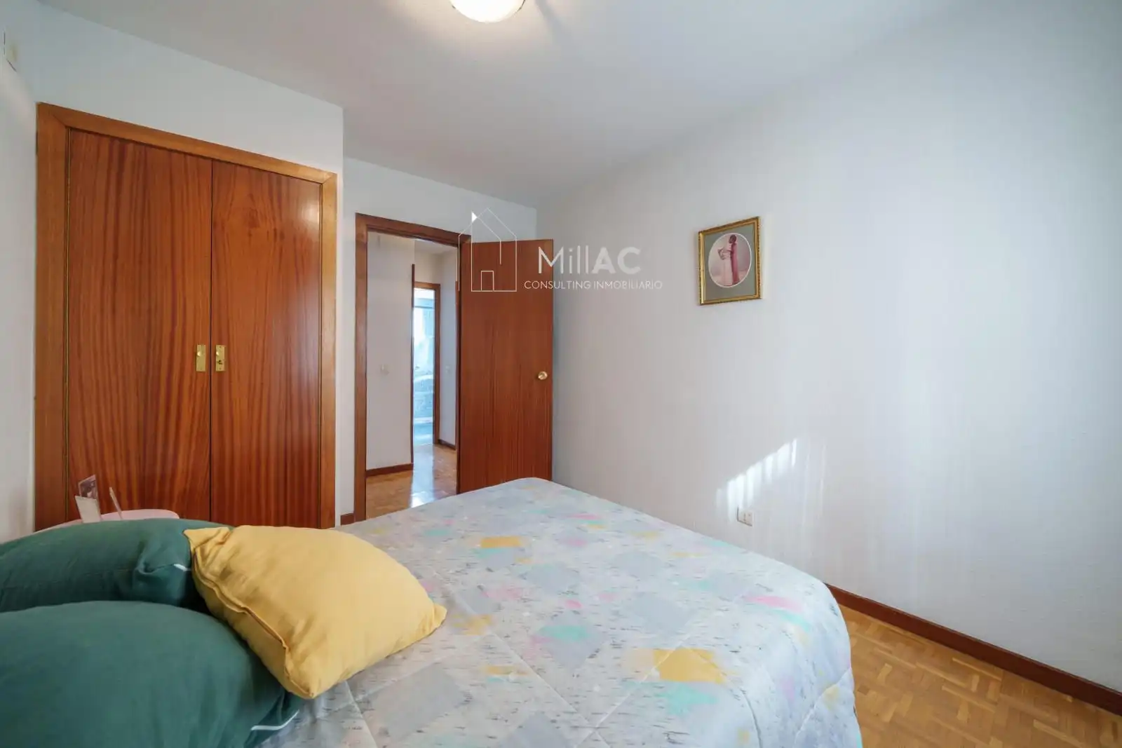 Dormitori de Pis en venda en Madrid amb Calefacció, Parquet i Terrassa